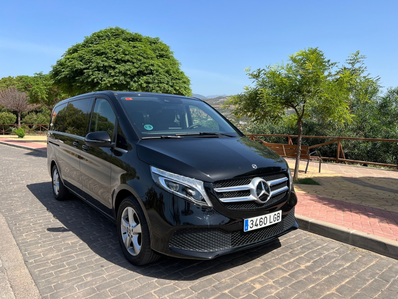 Mercedes - V 220D